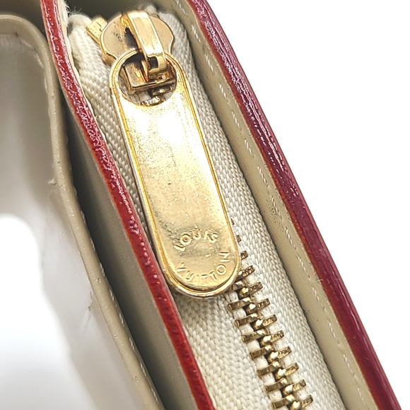 Louis Vuitton - Suhali Leather compact zip wallet - Picture 11 of 16
